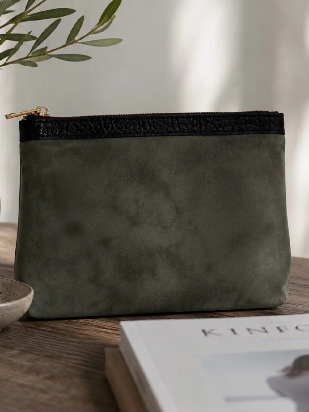 Smaak Amsterdam Olive Green Leather Pouch